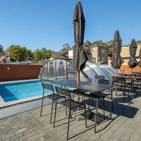 Pod Winogronem - Apartamenty Z Basenem I Wyzywieniem Pobierowo Dış mekan fotoğraf