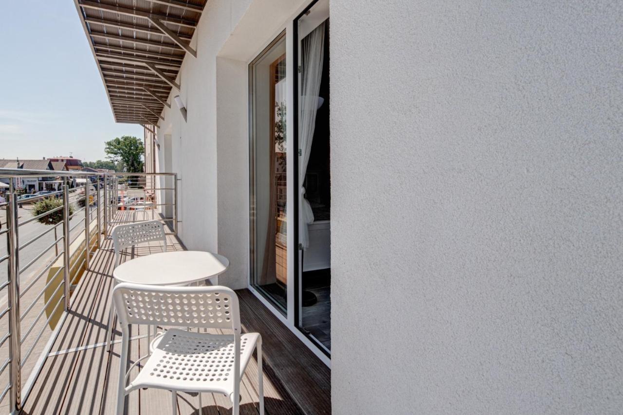 Pod Winogronem - Apartamenty Z Basenem I Wyzywieniem Pobierowo Dış mekan fotoğraf