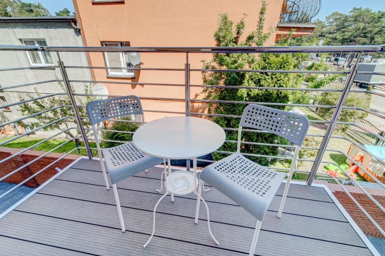 Pod Winogronem - Apartamenty Z Basenem I Wyzywieniem Pobierowo Dış mekan fotoğraf