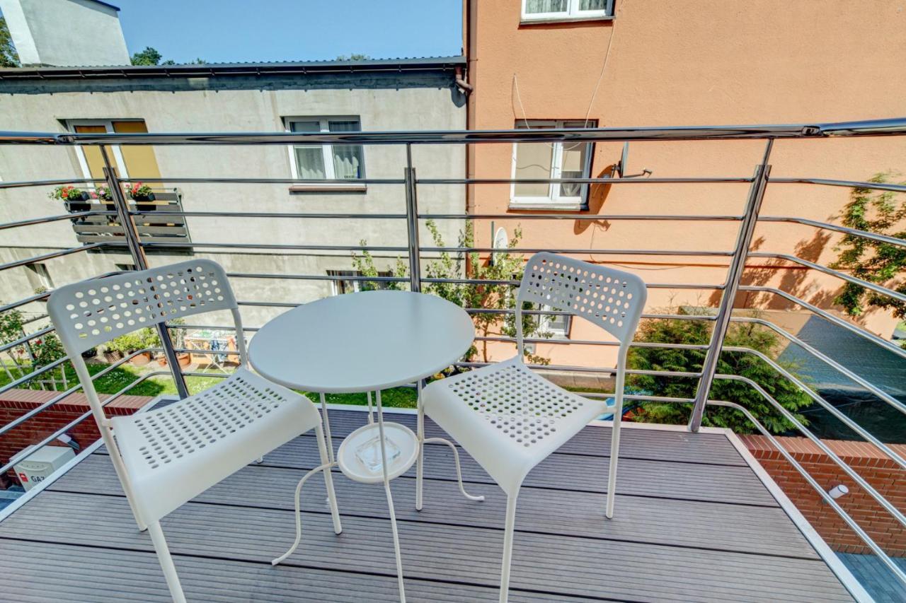 Pod Winogronem - Apartamenty Z Basenem I Wyzywieniem Pobierowo Dış mekan fotoğraf