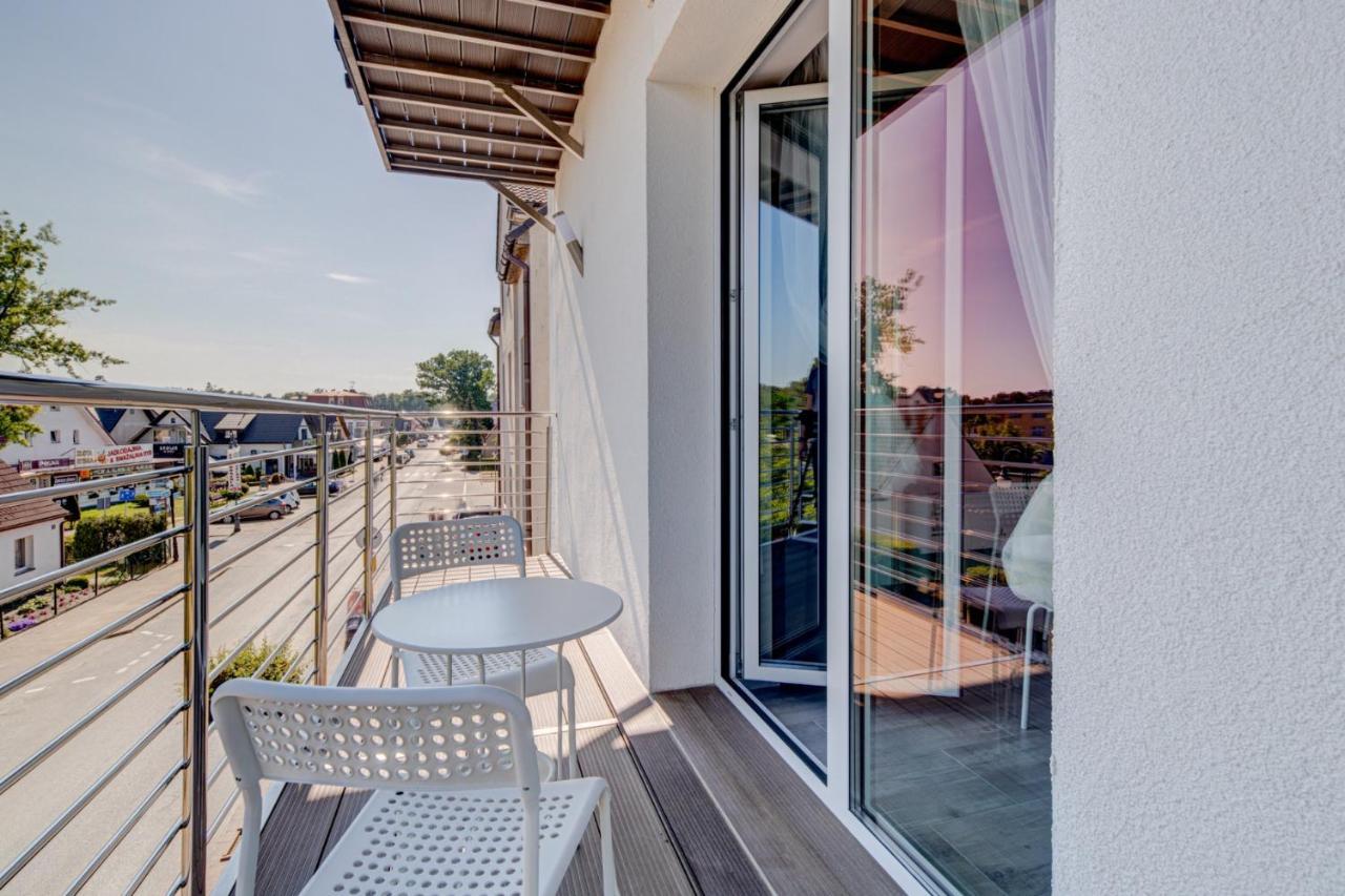 Pod Winogronem - Apartamenty Z Basenem I Wyzywieniem Pobierowo Dış mekan fotoğraf