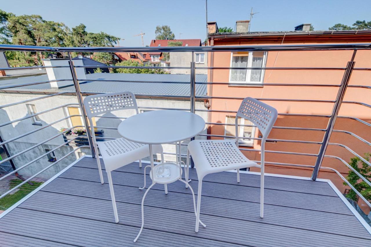 Pod Winogronem - Apartamenty Z Basenem I Wyzywieniem Pobierowo Dış mekan fotoğraf