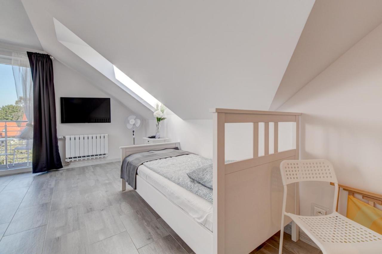 Pod Winogronem - Apartamenty Z Basenem I Wyzywieniem Pobierowo Dış mekan fotoğraf