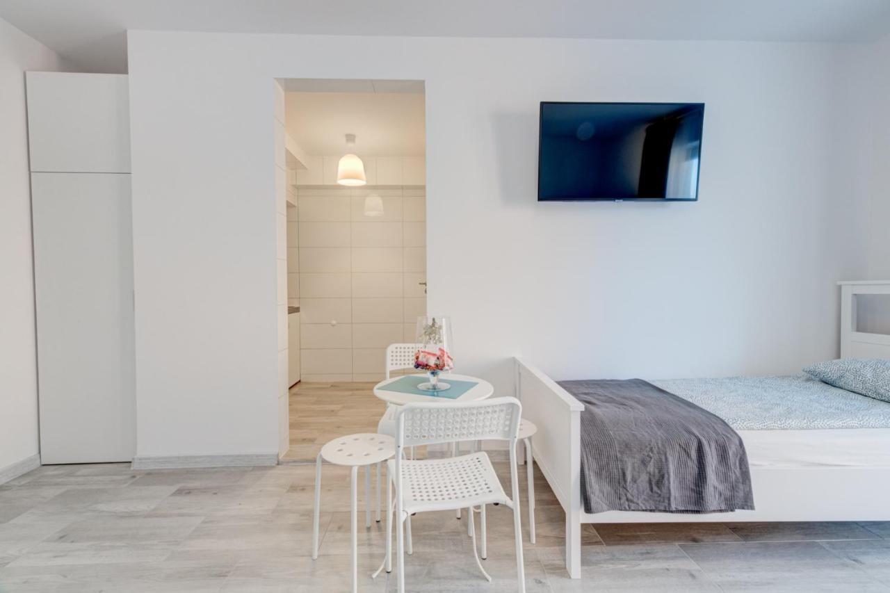 Pod Winogronem - Apartamenty Z Basenem I Wyzywieniem Pobierowo Dış mekan fotoğraf