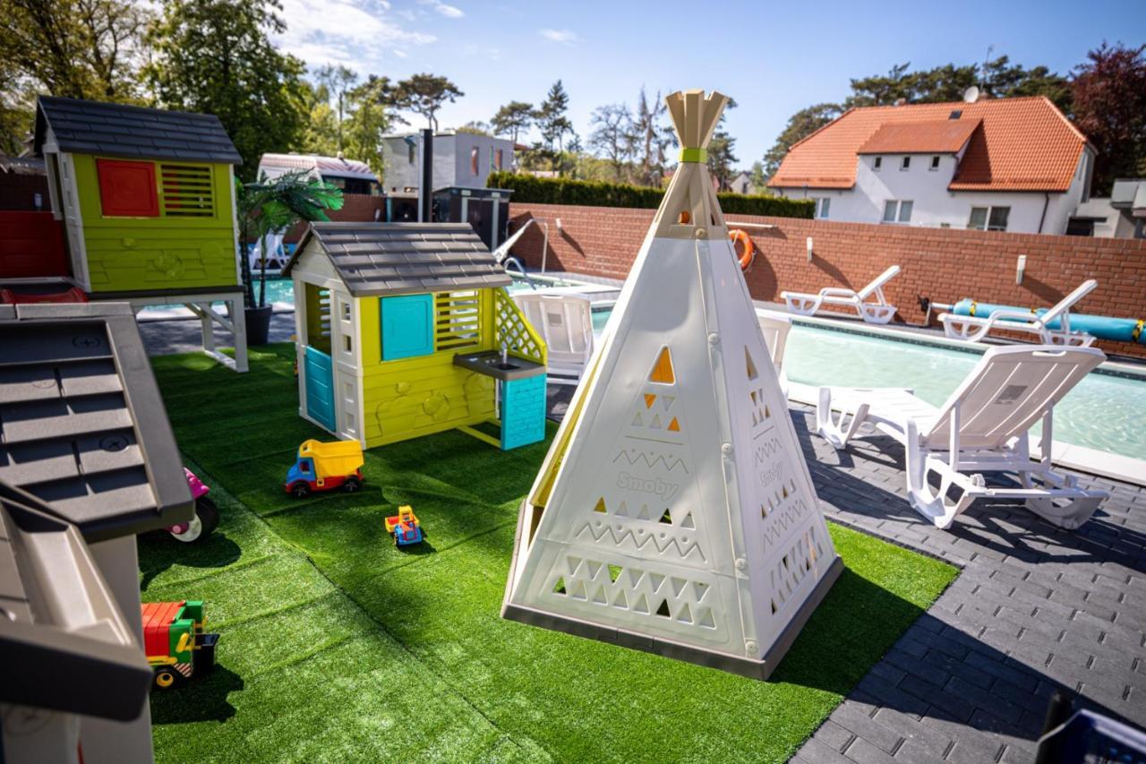 Pod Winogronem - Apartamenty Z Basenem I Wyzywieniem Pobierowo Dış mekan fotoğraf